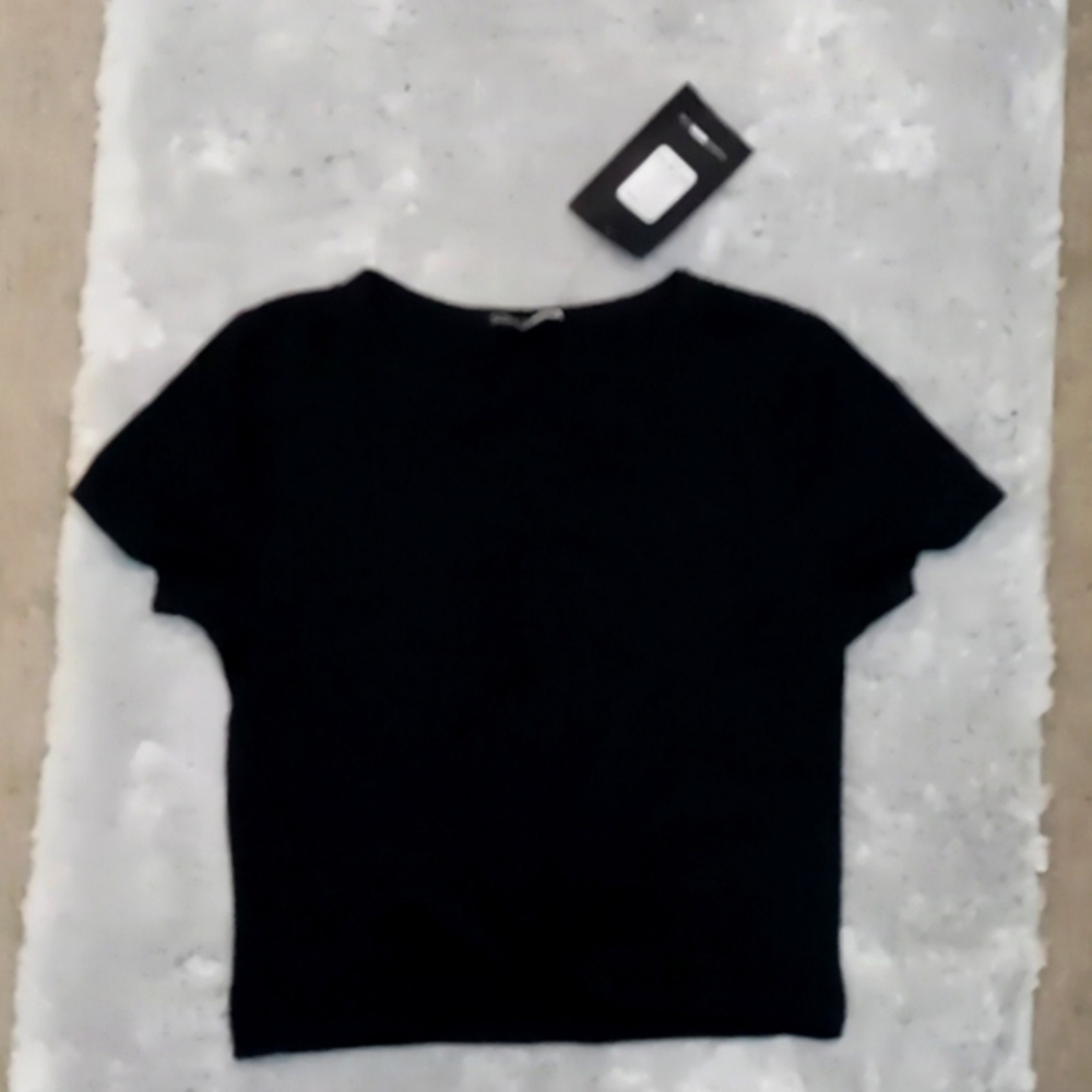 Fashion Nova Black Holly twist front tee